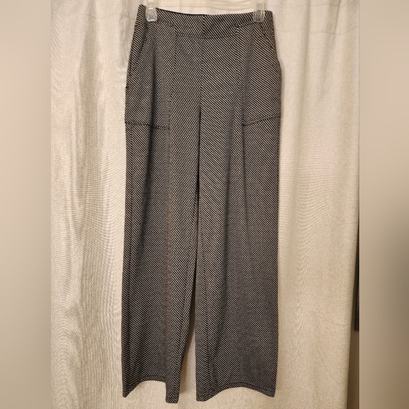 Max studio sz M  hi rise- wide leg stretch trouser w/pockets - Picture 1 of 6